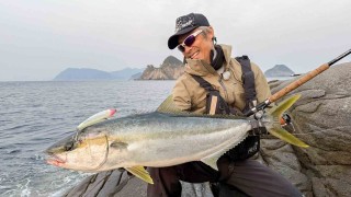 【沼田純一&吉田匠】鹿児島県・上甑島でショアヒラマサゲーム