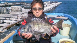 チヌ道一直線 其の二十三 エサ取りの猛追をかわし仕留めるカセのチヌ！